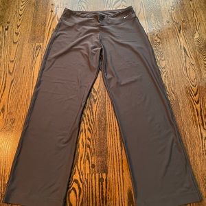 NIKE WIDE LEG pants